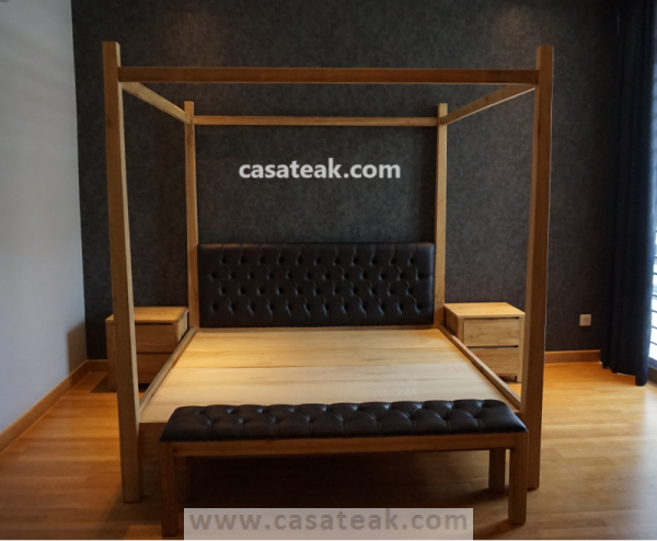 teak poster bed frame in Kl